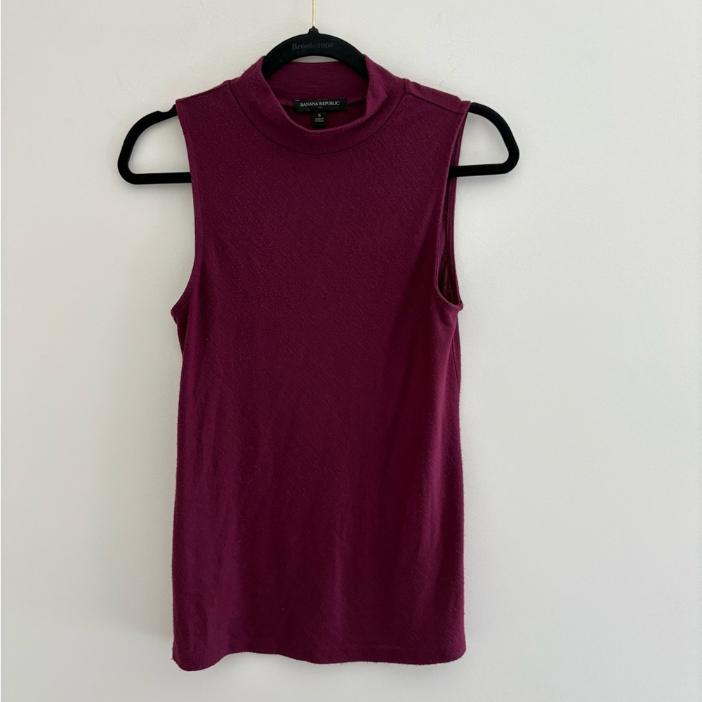 Banana Republic Sleeveless Maroon Tank Top